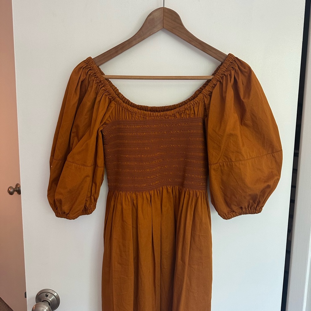 La Ligne Daisy Puff Sleeve Smocked Bodice Poplin Midi Dress In Burnt Orange - Picture 2 of 6